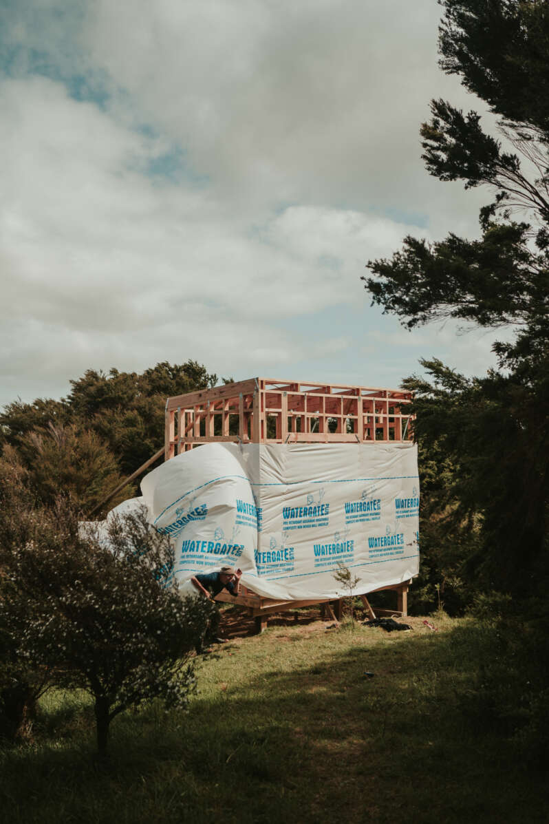 5 Building Paper In The Wind William King
